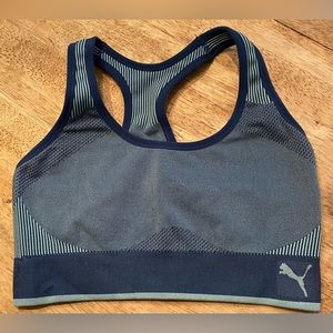 Puma Size Medium Seamless Racerback Athletic Bra‎